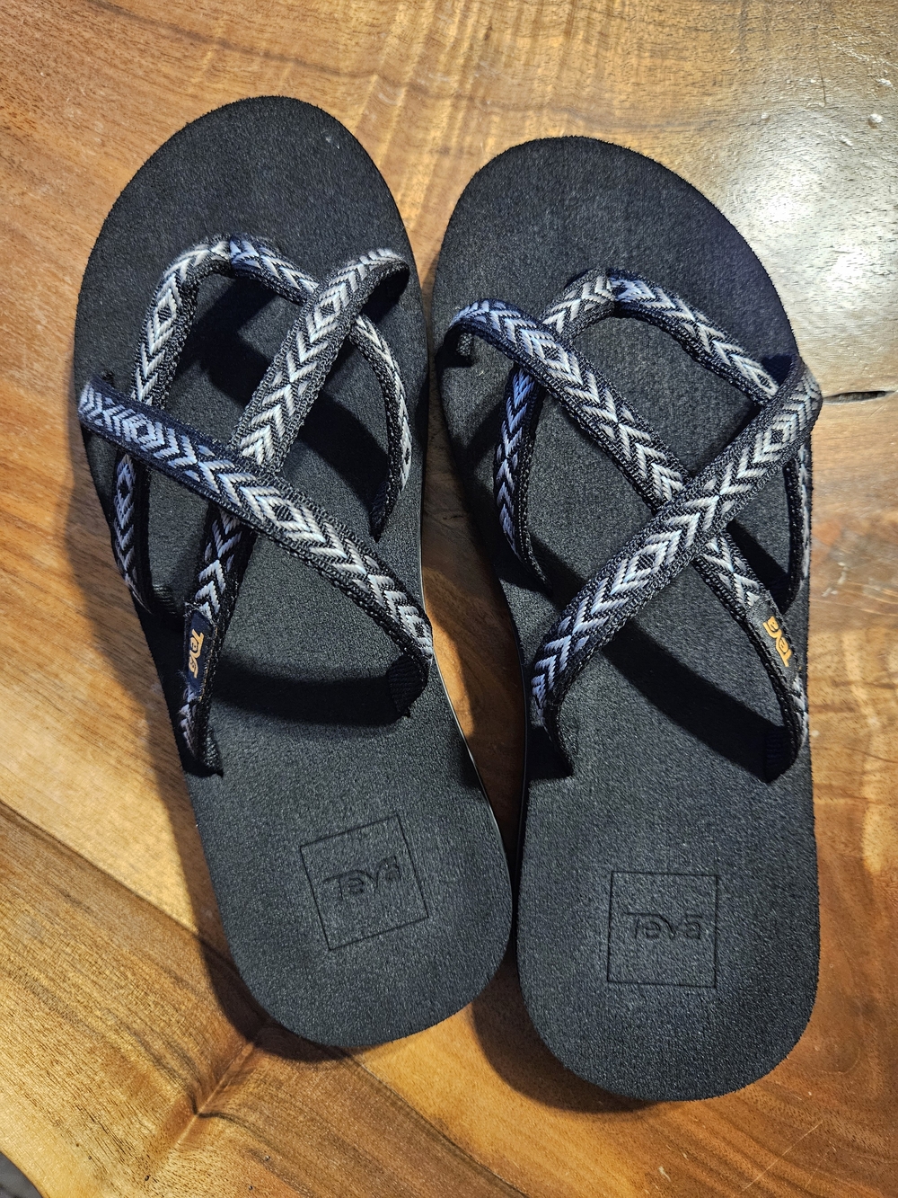 Teva Women's Olowahu Strappy Flip-Flop Sandals - Black/White Geometric Patterns